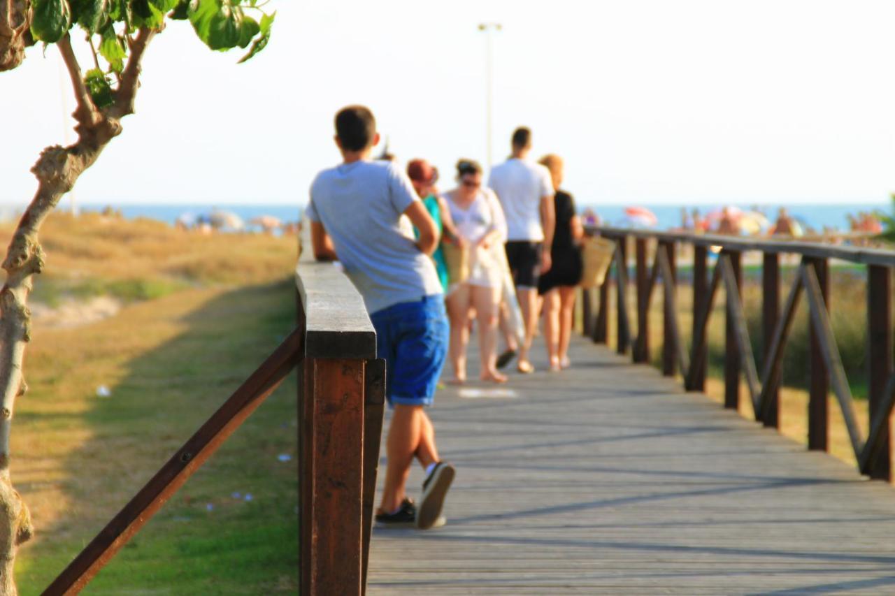 Apartamento Cerca De La Playa โกนิล เด ลาฟรอนเตรา ภายนอก รูปภาพ