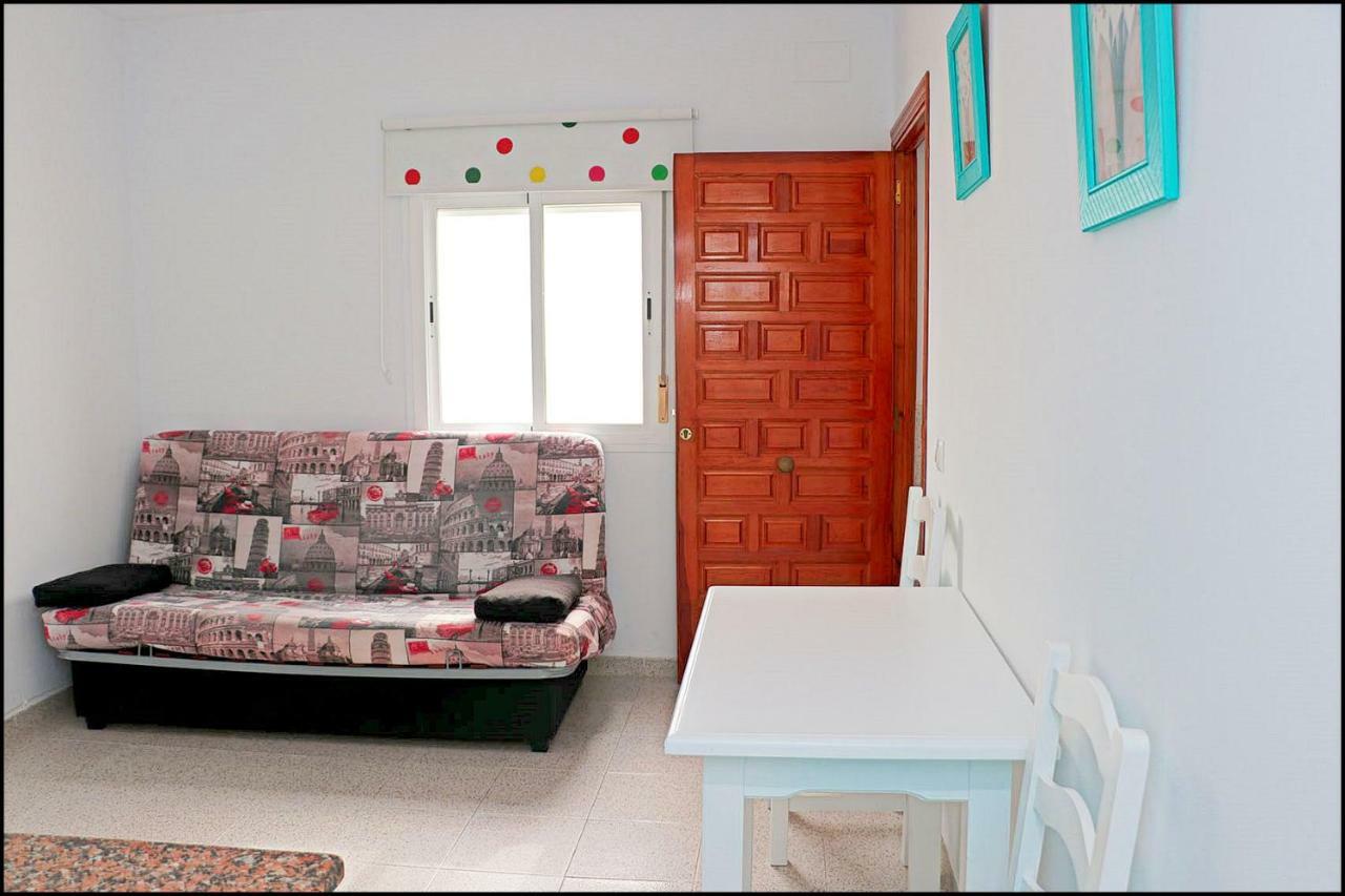 Apartamento Cerca De La Playa โกนิล เด ลาฟรอนเตรา ภายนอก รูปภาพ